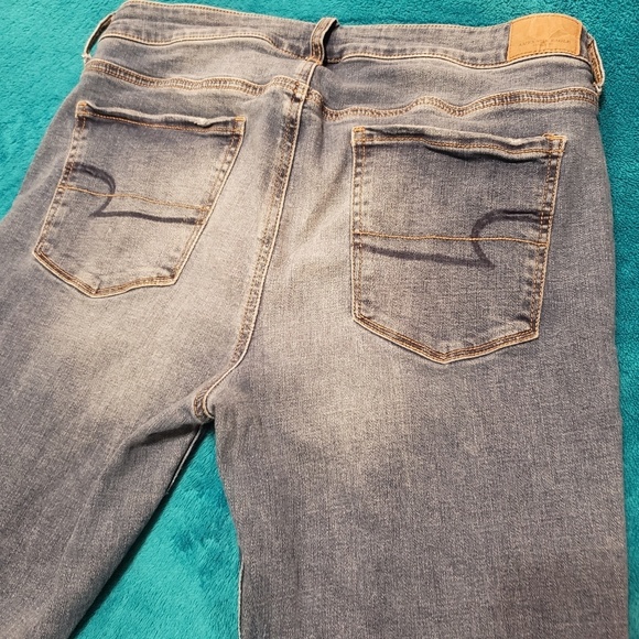 American Eagle Hi-Rise Jeggings - Picture 2 of 8